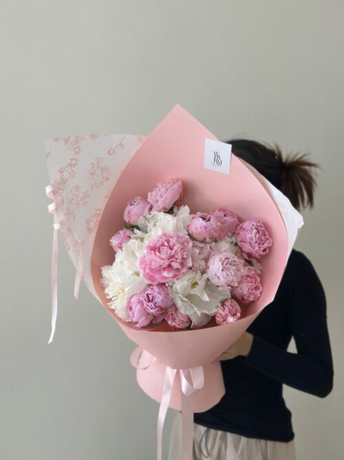 Peony Hug - Image 2